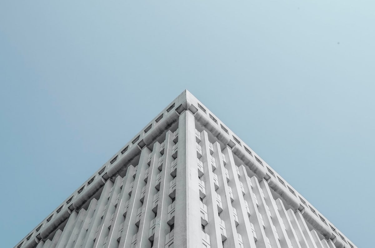 欧冠抽签：“两极”挑战，惊险更胜魔鬼赛程